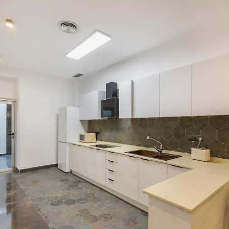 Modern With Patio In Apartament *