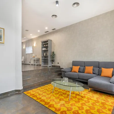 Modern With Patio In Apartament Alicante