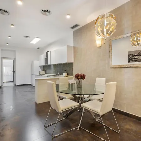 Apartament Modern With Patio In Alicante